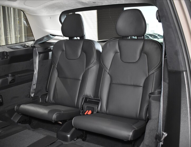Volvo XC90 23