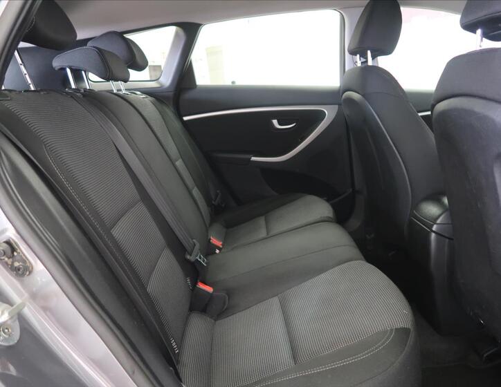 Hyundai i30 13