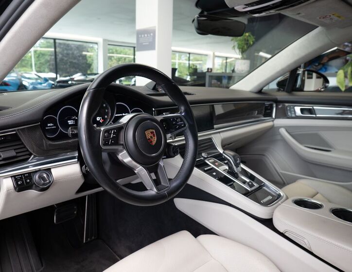 Porsche Panamera 5