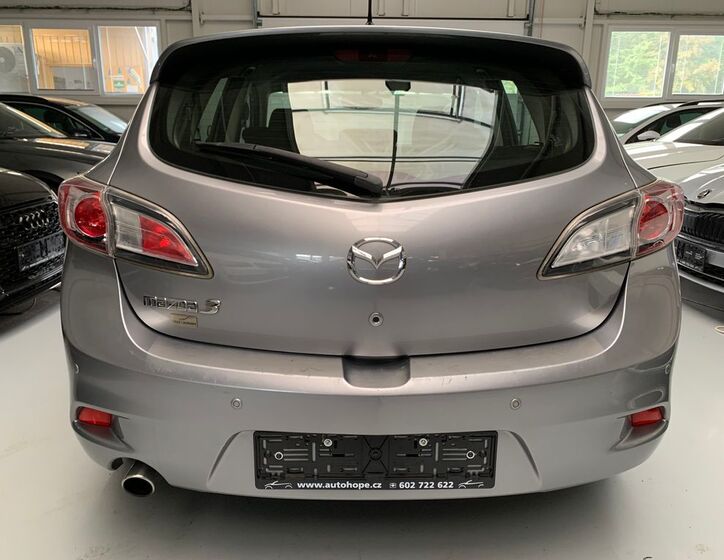 Mazda 3 5