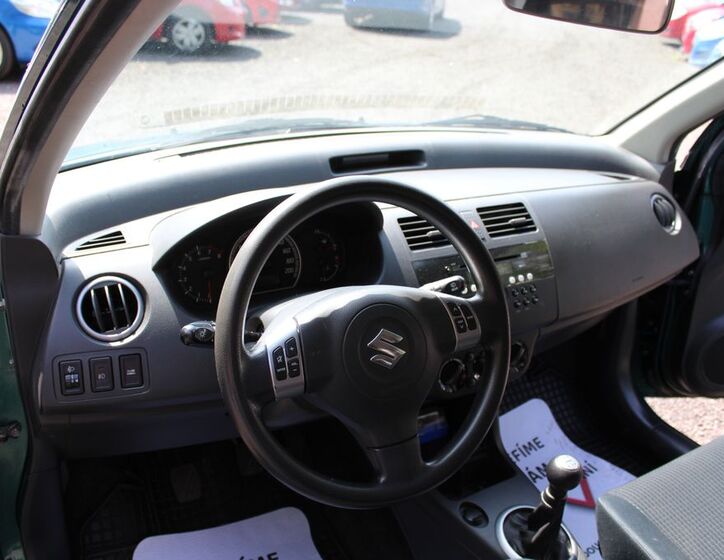 Suzuki Swift 17