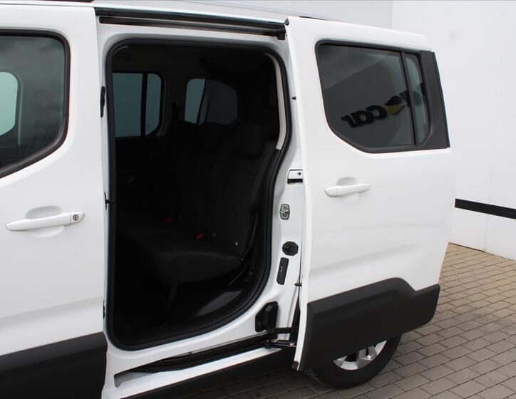Peugeot Rifter 12