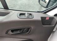 Ford Transit 9