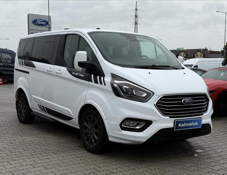 Ford Tourneo Custom 7