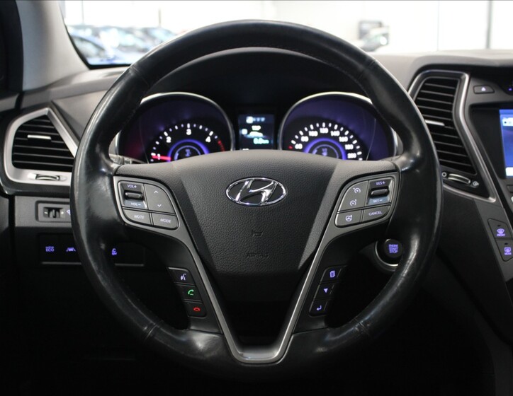 Hyundai Santa Fe 9