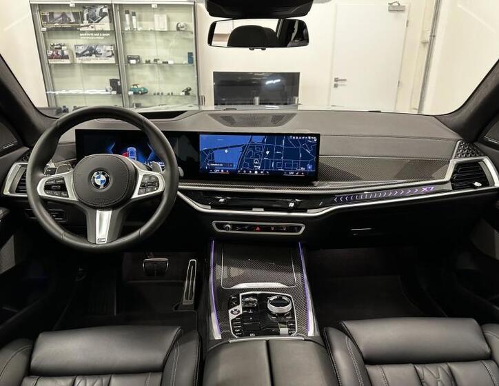 BMW X7 16