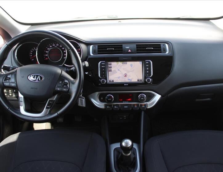 KIA Rio 13
