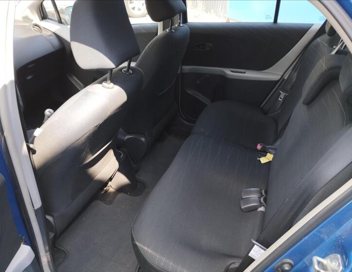 Toyota Yaris 10