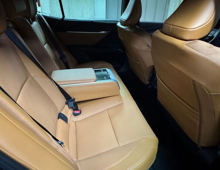 Toyota Camry 12