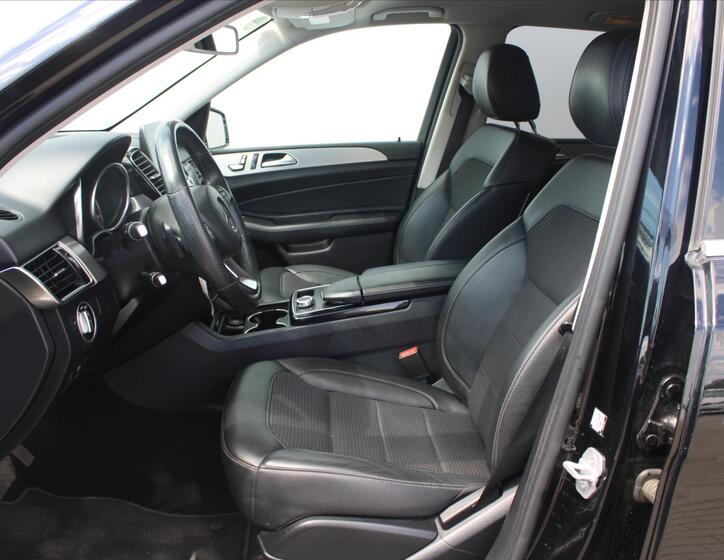 Mercedes-Benz GLE 10