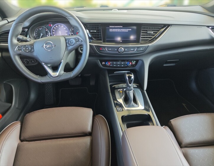 Opel Insignia 8