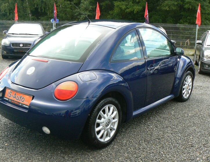 Volkswagen New Beetle 5