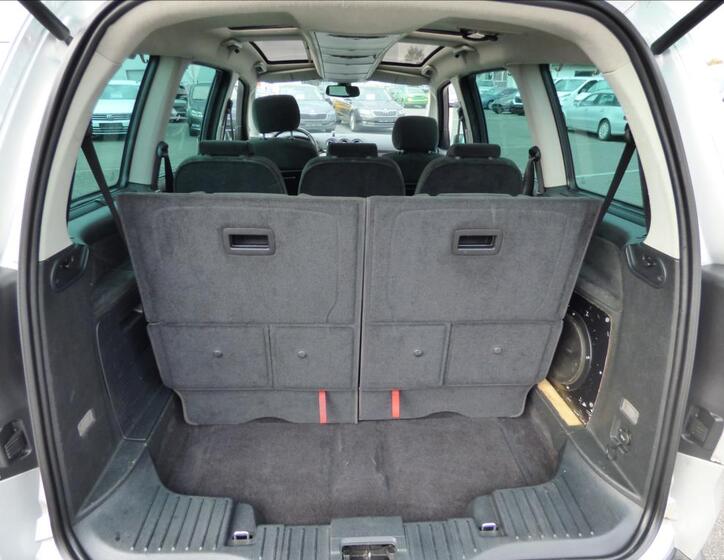 Ford Galaxy 33