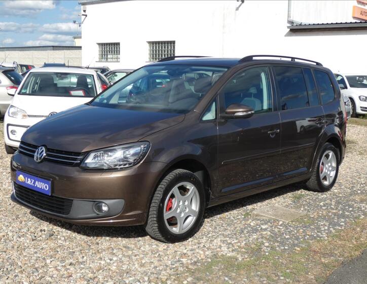 Volkswagen Touran 1