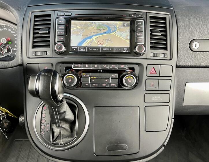 Volkswagen Multivan 19