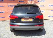 Audi Q7 6