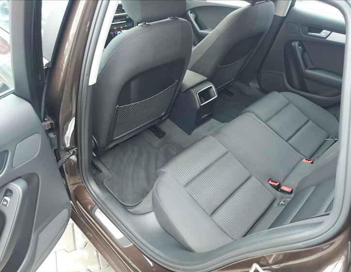 Audi A4 16