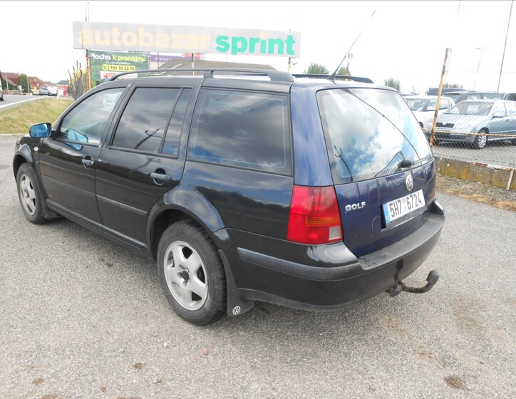 Volkswagen Golf 9