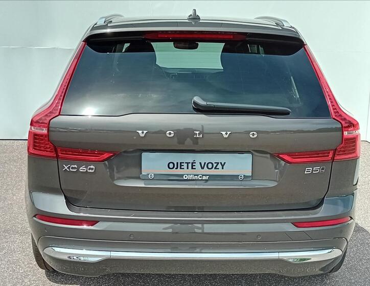 Volvo XC60 8