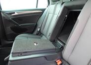 Volkswagen Golf 38