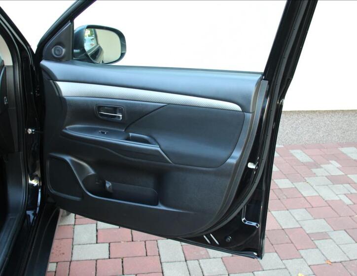 Mitsubishi Outlander 18