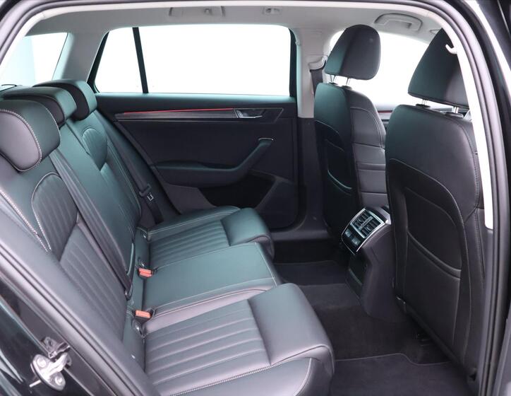 Škoda Superb 14