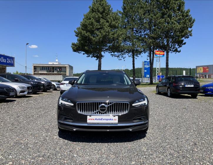 Volvo V90 2
