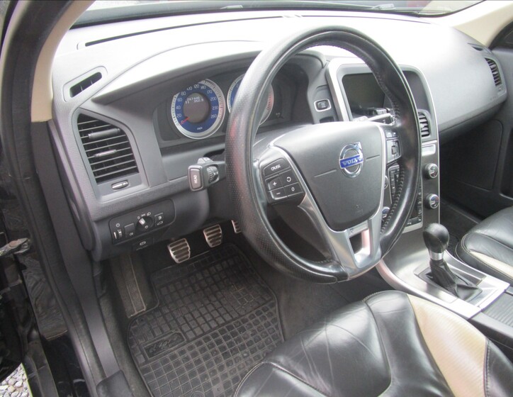Volvo XC60 10