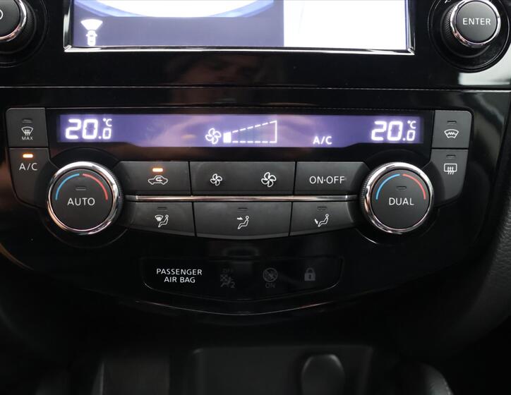 Nissan Qashqai 24