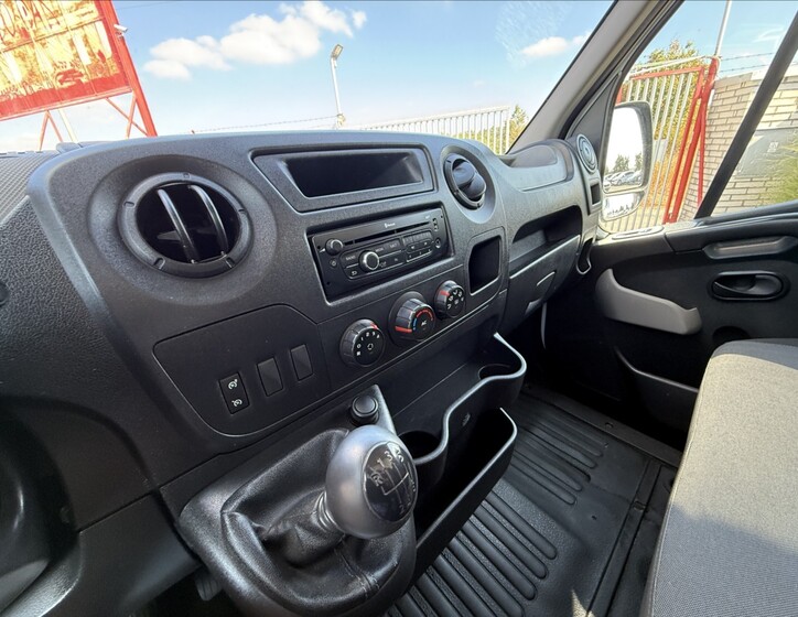 Renault Master 12
