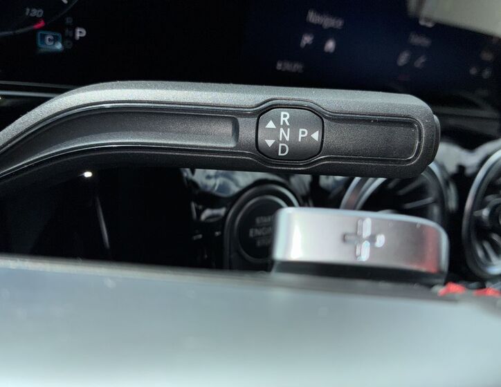 Mercedes-Benz GLA 20