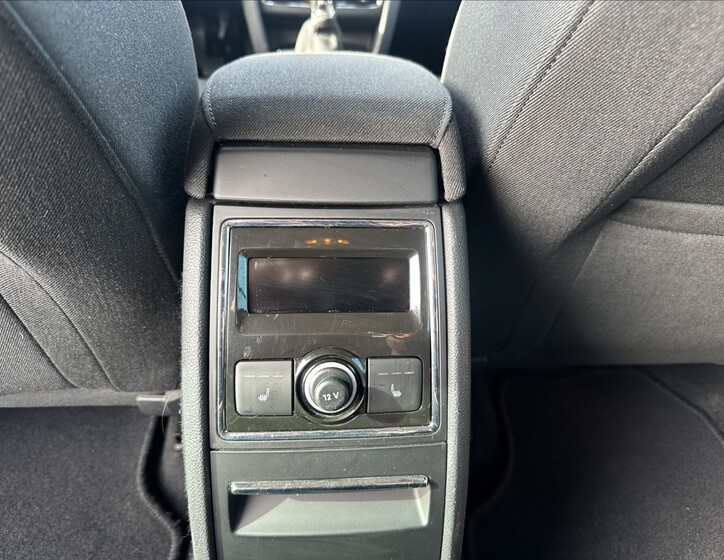 Škoda Superb 13