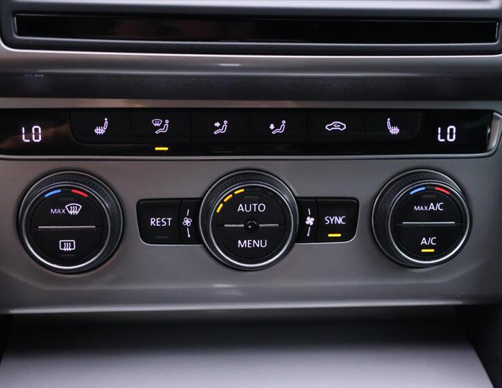 Volkswagen Passat 24