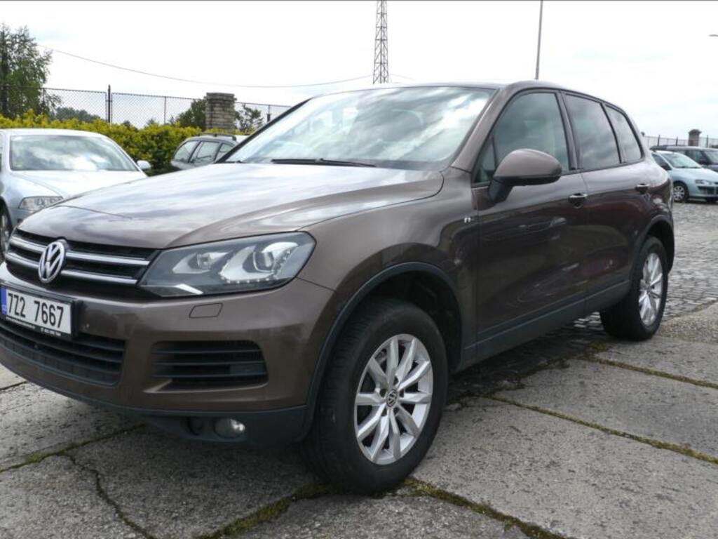Volkswagen Touareg 1