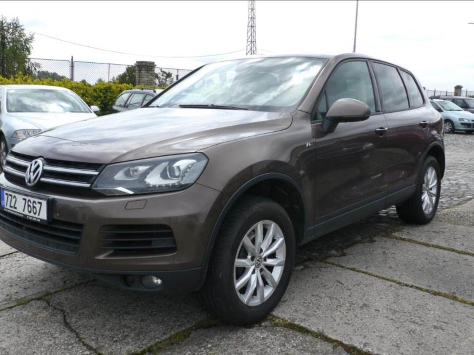 Volkswagen Touareg 1