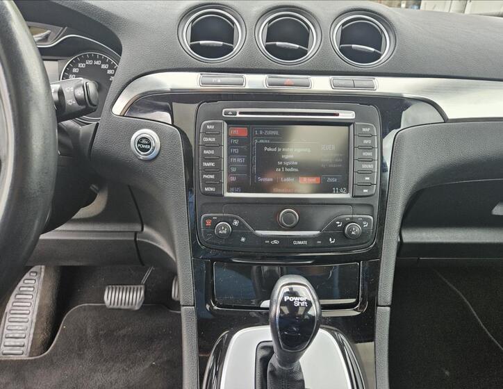 Ford Galaxy 11