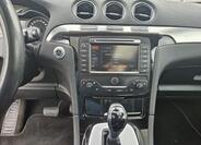 Ford Galaxy 11