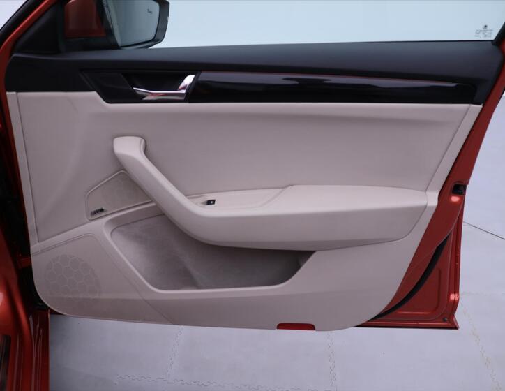 Škoda Superb 14