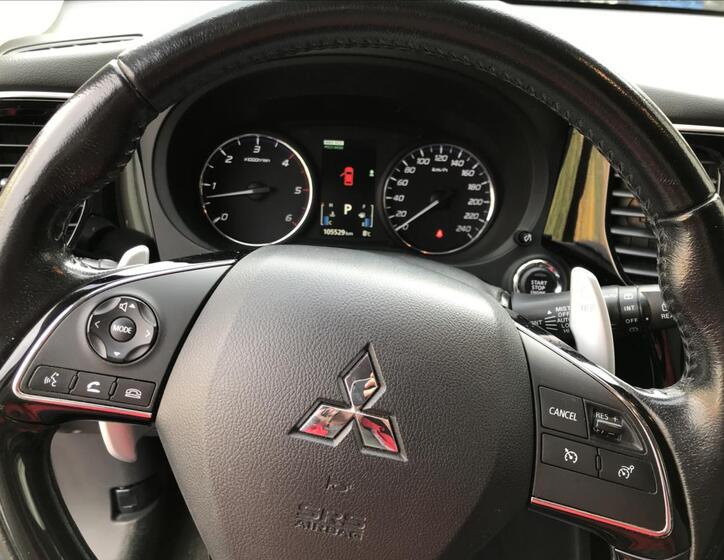 Mitsubishi Outlander 10