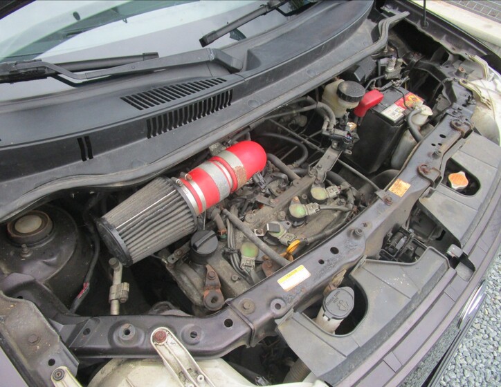 Daihatsu Materia 35