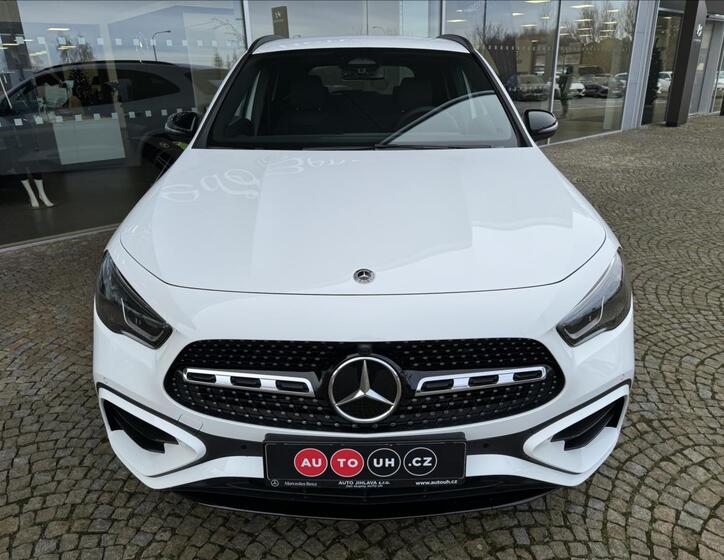 Mercedes-Benz GLA 2