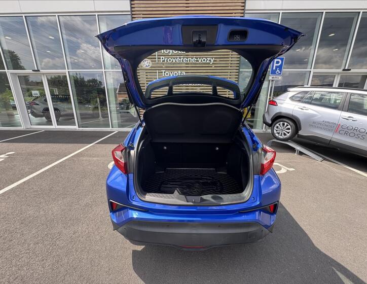 Toyota C-HR 10