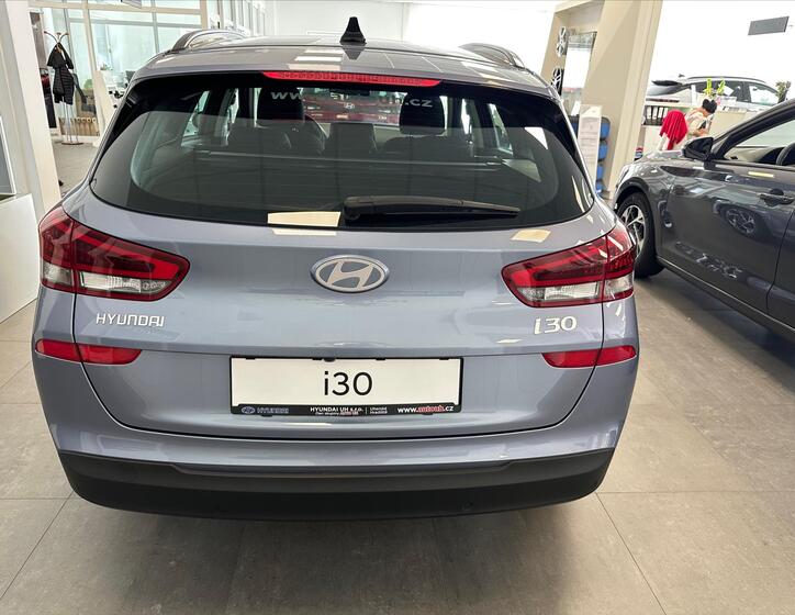 Hyundai i30 4