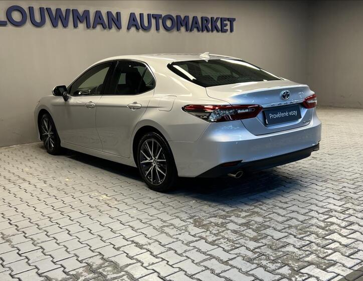 Toyota Camry 17