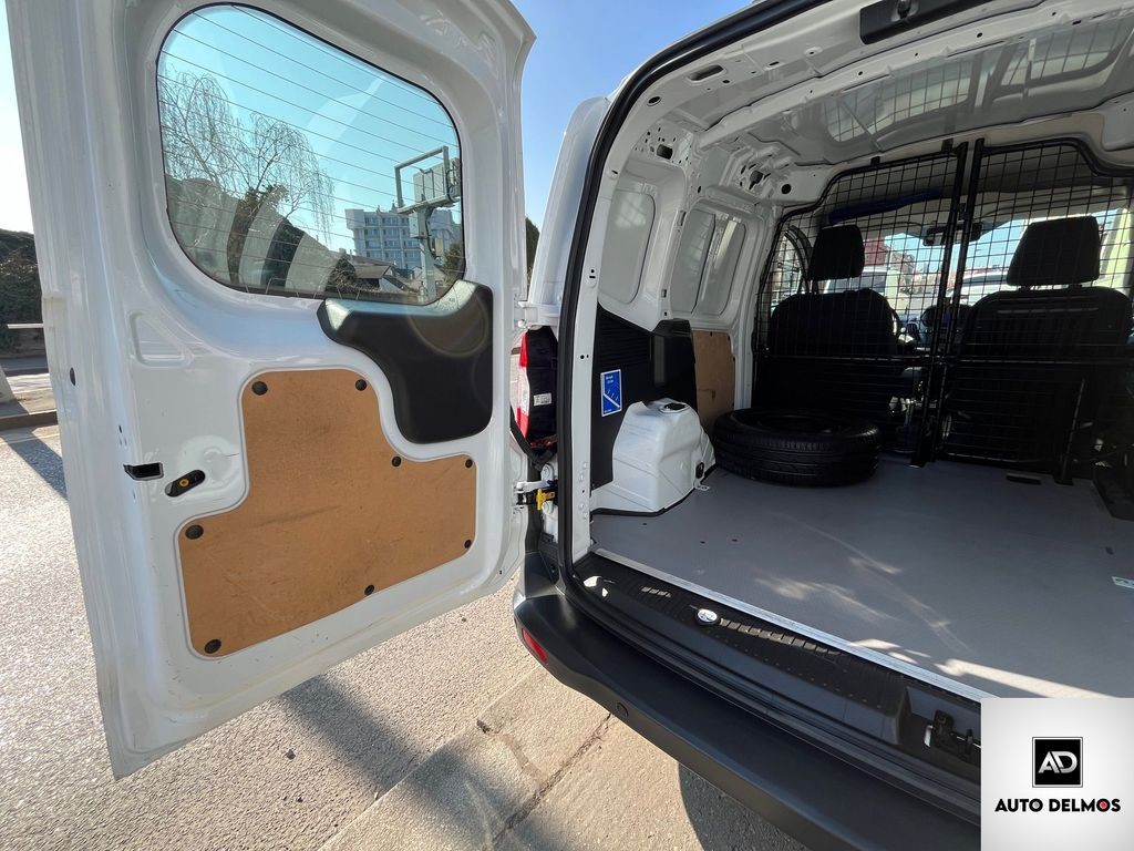 Ford Transit Courier
