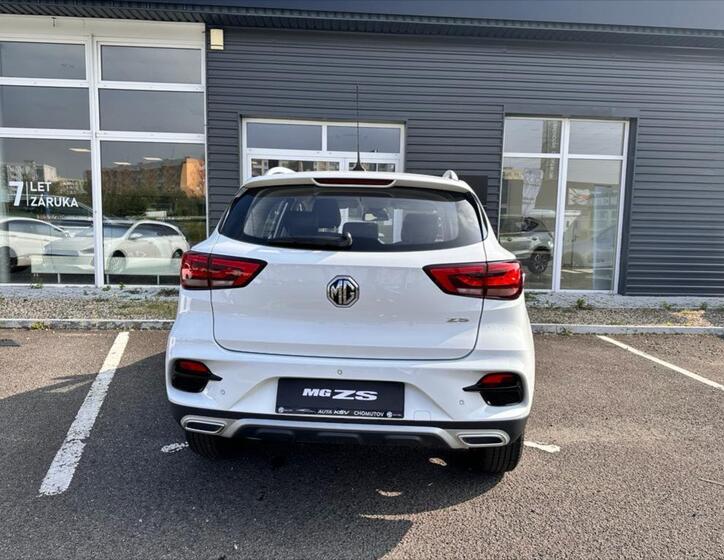 MG ZS 9