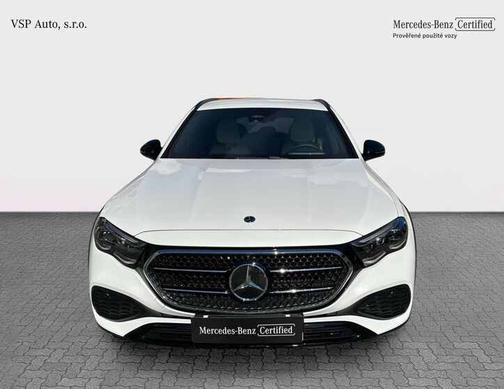 Mercedes-Benz Třídy E 8