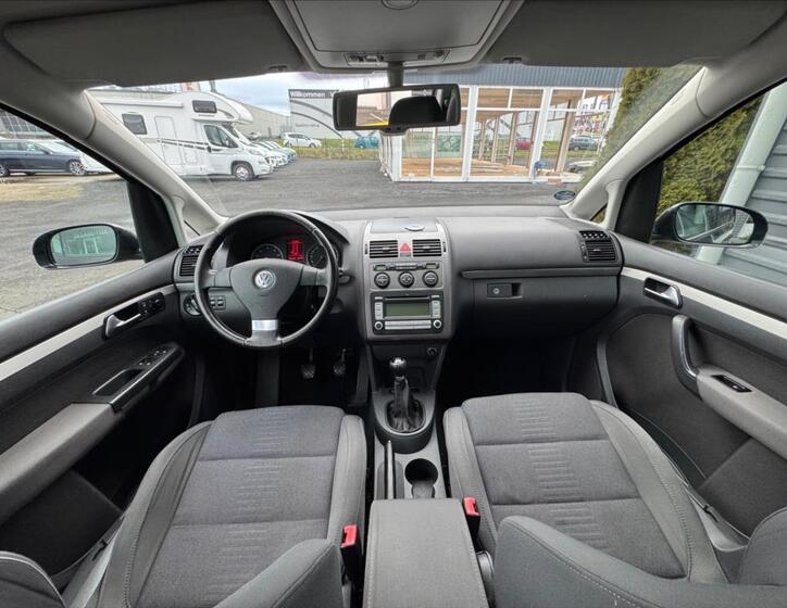 Volkswagen Touran 12