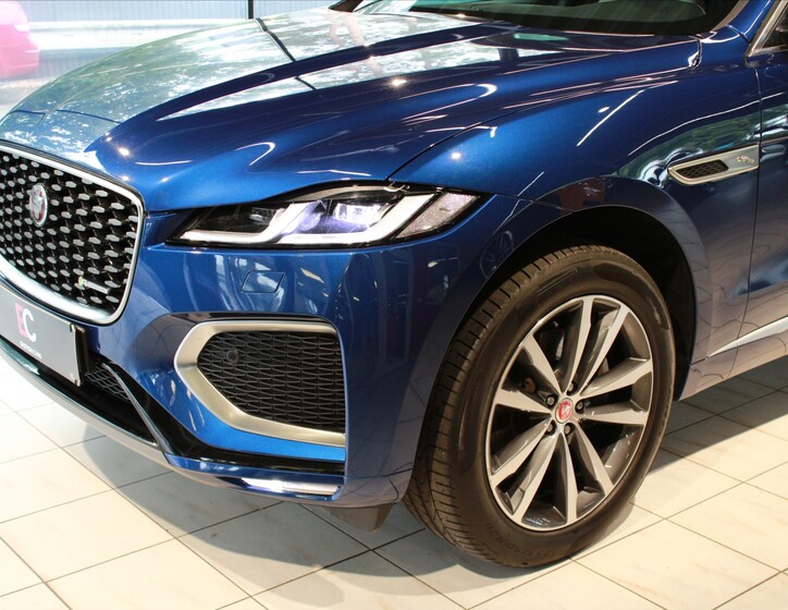 Jaguar F-Pace 7