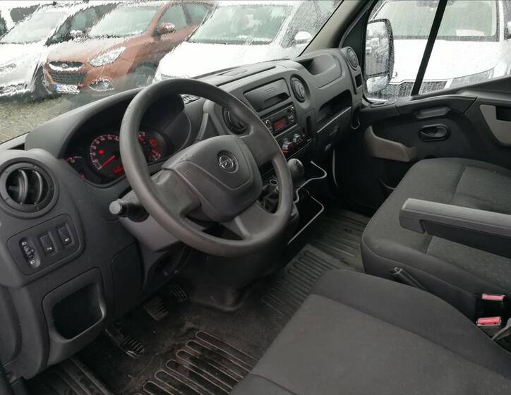 Opel Movano 10